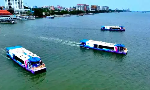 ഓളപ്പരപ്പിൽ ഒരുപിടി നേട്ടങ്ങൾ   കൂടുതൽ ജലപാതകളിലേക്ക് വാട്ടർ മെട്രോ