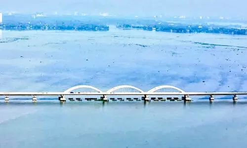 പെരുമ്പളം പാലം ഡിസംബറില്‍ നാടിന് സമര്‍പ്പിക്കും