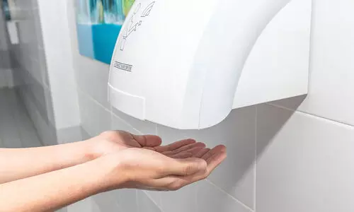 പൊതു ഇടങ്ങളിലെ ഹാൻഡ് ഡ്രയറുകൾ നിങ്ങളെ രോഗിയാക്കുമോ?