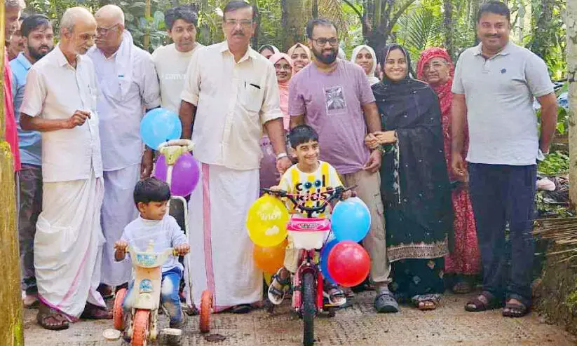 ജെറിമോന് റോഡായി; സ്കൂളിലേക്കുള്ള യാത്ര ഇനി വെല്ലുവിളിയാകില്ല ജെറിമോന് റോഡായി; സ്കൂളിലേക്കുള്ള യാത്ര ഇനി വെല്ലുവിളിയാകില്ല