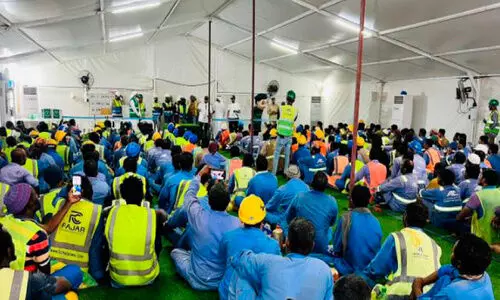 ഹ​ത്ത​യി​ൽ തൊ​ഴി​ലാ​ളി​ക​ൾ​ക്ക്​ ബോ​ധ​വ​ത്ക​ര​ണ പ​രി​പാ​ടി