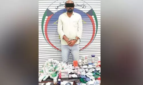 നി​യ​മ​വി​രു​ദ്ധ ചി​കി​ത്സ​യും മ​രു​ന്നു വി​ൽ​പന​യും; ഹ​വ​ല്ലി​യി​ൽ വ്യാ​ജ ഡോ​ക്ട​ർ പി​ടി​യി​ൽ