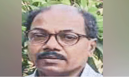 Kerala folk music,Malayalam folk tradition Cultural icon.Traditional music,Music and Art:,Folk songs of Kerala,Desi sangeetham ,ദേസി സംഗീതം,നാടൻപാട്ട്