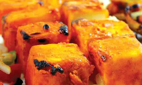 മാ​ർ​വാ​ഡികളുടെ മ​ക്കി പ​നീ​ർ പ​ക്കോ​ഡ പരീക്ഷിക്കാം