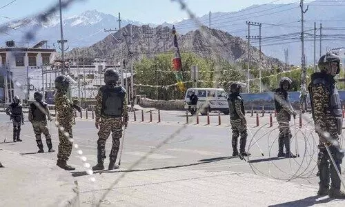 ലഡാക്ക് ചർച്ച വഴിമുട്ടി; ഏറ്റുമുട്ടൽ പാതയിലുള്ള കേന്ദ്രവുമായി ചർച്ചക്കില്ലെന്ന് എൽ.ബി.എ ലഡാക്ക് ചർച്ച വഴിമുട്ടി; ഏറ്റുമുട്ടൽ പാതയിലുള്ള കേന്ദ്രവുമായി ചർച്ചക്കില്ലെന്ന് എൽ.ബി.എ