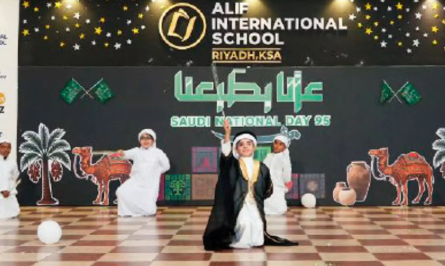 ദേ​ശീ​യ ദി​നം ഉത്സവമാക്കി അ​ലി​ഫ് ഇ​ൻ​റ​ർ​നാ​ഷ​ന​ൽ സ്കൂ​ൾ