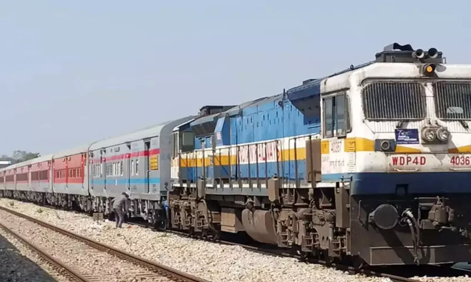 പൂ​ജാ അ​വ​ധി പ്ര​മാ​ണി​ച്ച് സ്​​പെ​ഷ​ൽ ട്രെ​യി​നു​ക​ൾ