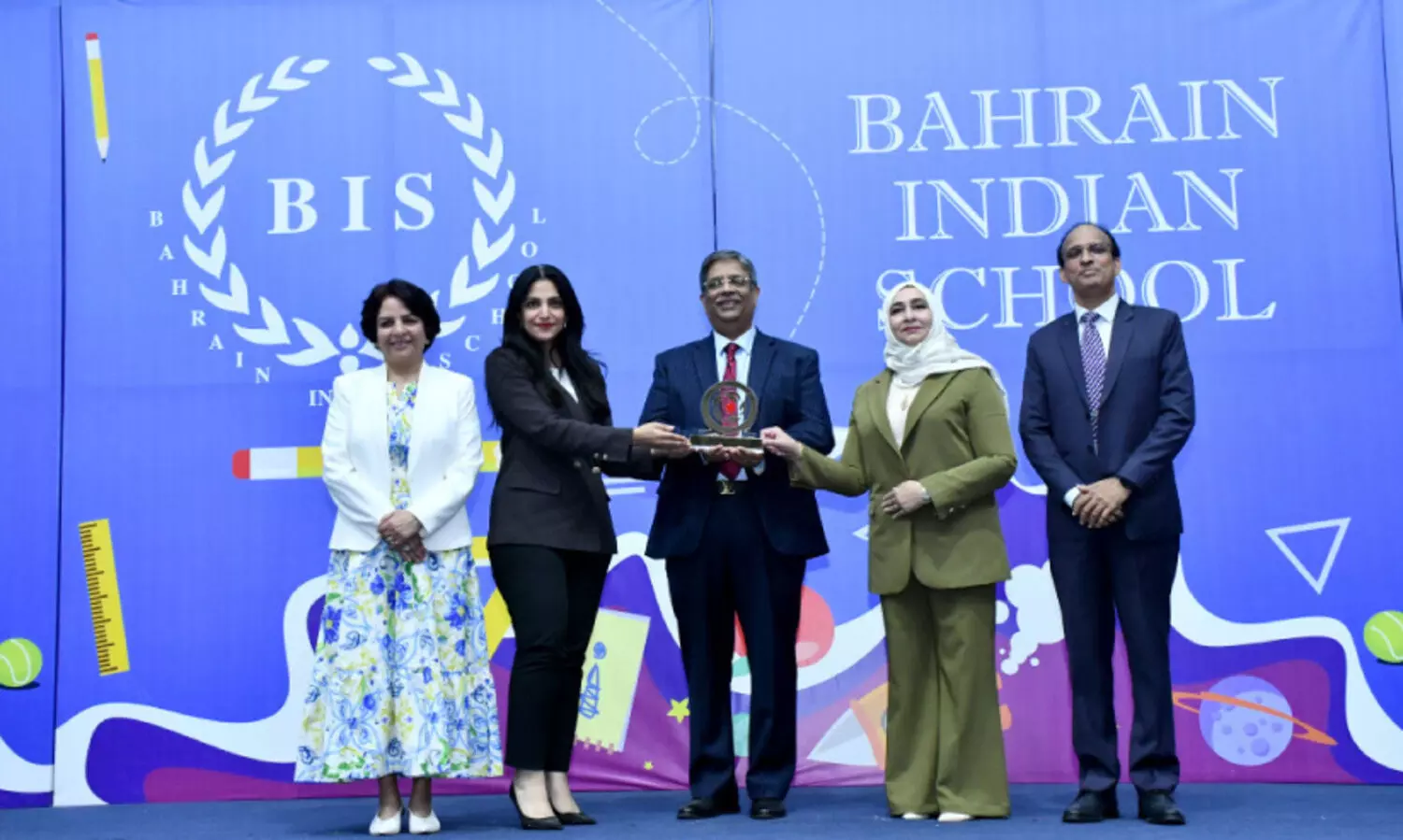 ഭ​വ​ൻ​സ് ബ​ഹ്‌​റൈ​ൻ ഇ​ന്ത്യ​ൻ സ്കൂ​ളി​ന് ഗോ​ൾ​ഡ​ൻ സീ​ൽ പു​ര​സ്‌​കാ​രം
