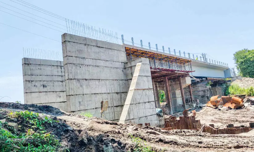 തൃക്കുന്നപ്പുഴ പാലം; അവസാന ഉറപ്പും പാളി; മൗനം പാലിച്ച് അധികാരികൾ തൃക്കുന്നപ്പുഴ പാലം; അവസാന ഉറപ്പും പാളി; മൗനം പാലിച്ച് അധികാരികൾ