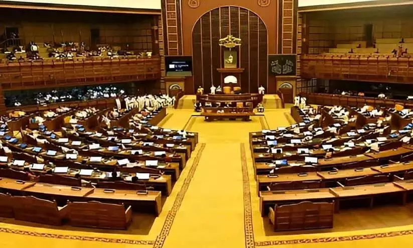 രാഹുൽ ഗാന്ധിക്കെതിരായ വധഭീഷണിയിൽ അടിയന്തര പ്രമേയ നോട്ടീസ് തള്ളി; സ്പീക്കറുടെ ഡയസിലേക്ക് തള്ളിക്കയറി പ്രതിപക്ഷം രാഹുൽ ഗാന്ധിക്കെതിരായ വധഭീഷണിയിൽ അടിയന്തര പ്രമേയ നോട്ടീസ് തള്ളി; സ്പീക്കറുടെ ഡയസിലേക്ക് തള്ളിക്കയറി പ്രതിപക്ഷം