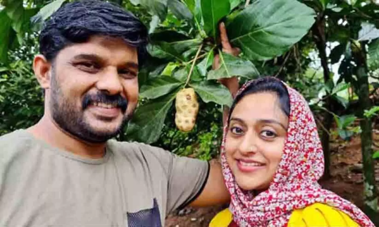 അത് അവസാന കാഴ്ചയായിരുന്നെന്ന് അറിഞ്ഞില്ല, രണ്ട് ലോകത്തിരുന്ന് അവർ ഇപ്പോഴും പ്രണയിക്കുന്നു; കലാഭവൻ നവാസ് രഹനക്ക് വേണ്ടി പാടിയ പാട്ട് പങ്കുവെച്ച് മക്കൾ