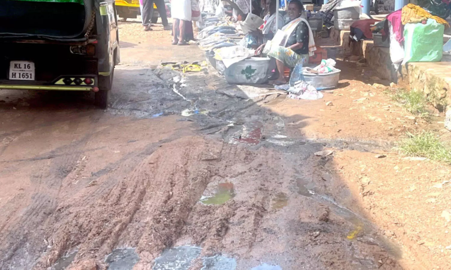 മാലിന്യ കേന്ദ്രമായി കാട്ടാക്കട ചന്ത