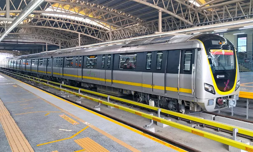 യെ​ല്ലോ ലൈ​നി​ൽ അ​ഞ്ചാ​മ​ത്തെ ട്രെ​യി​ൻ ഉ​ട​ൻ