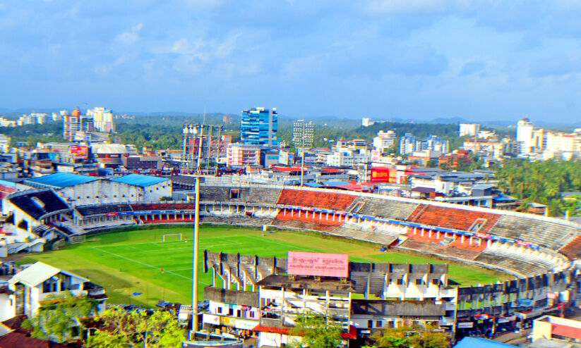 ഗ്രാൻഡ് കിക്കോഫിനൊരുങ്ങി സൂപ്പർ ലീഗ് കേരള ഗ്രാൻഡ് കിക്കോഫിനൊരുങ്ങി സൂപ്പർ ലീഗ് കേരള