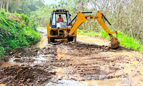 മന്ദമരുതി-സ്റ്റോർപ്പടി റോഡ്: നിർമാണം തുടങ്ങി മന്ദമരുതി-സ്റ്റോർപ്പടി റോഡ്: നിർമാണം തുടങ്ങി