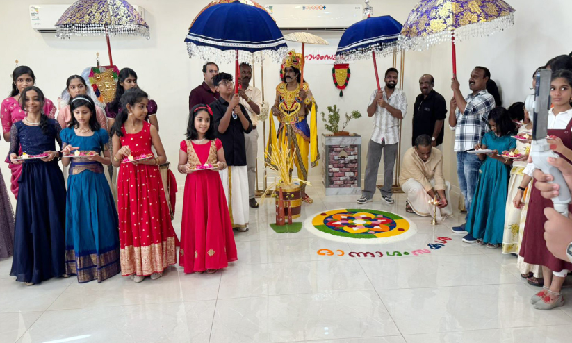 തൃ​ശൂ​ർ ജി​ല്ല സൗ​ഹൃ​ദ​വേ​ദി ഓ​ണാ​ഘോ​ഷം