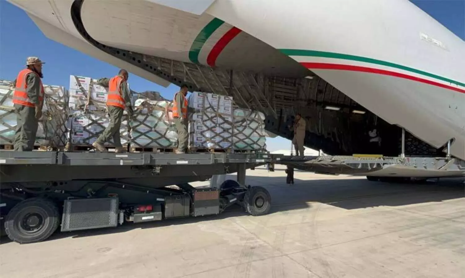 ഗസ്സയെ കൈവിടില്ല; 40 ടൺ ഭക്ഷ്യസഹായവുമായി കുവൈത്തിന്റെ 15ാമത് വിമാനം