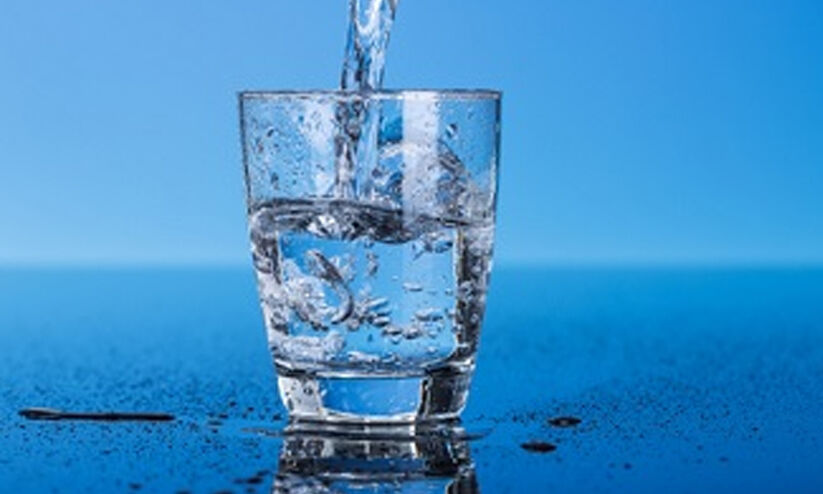 കുപ്പിവെള്ളത്തിൽനിന്ന് വിഷബാധ; ഒമാനിൽ രണ്ടുപേർ മരിച്ചു കുപ്പിവെള്ളത്തിൽനിന്ന് വിഷബാധ; ഒമാനിൽ രണ്ടുപേർ മരിച്ചു