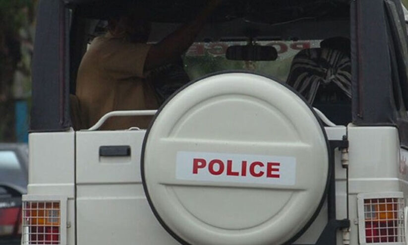 മലബാര് ഗോള്ഡിനെതിരായ അപകീര്ത്തികരമായ പോസ്റ്റുകള് പിന്വലിക്കാന് ഉത്തരവ് മലബാര് ഗോള്ഡിനെതിരായ അപകീര്ത്തികരമായ പോസ്റ്റുകള് പിന്വലിക്കാന് ഉത്തരവ്