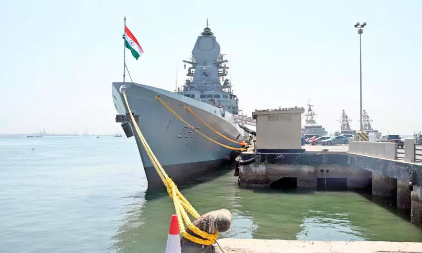 ബ​ഹ്‌​റൈ​നി​ൽ ഔ​ദ്യോ​ഗി​ക സ​ന്ദ​ർ​ശ​നം ന​ട​ത്തി ഇ​ന്ത്യ​ൻ നാ​വി​ക​സേ​ന ക​പ്പ​ലു​ക​ൾ