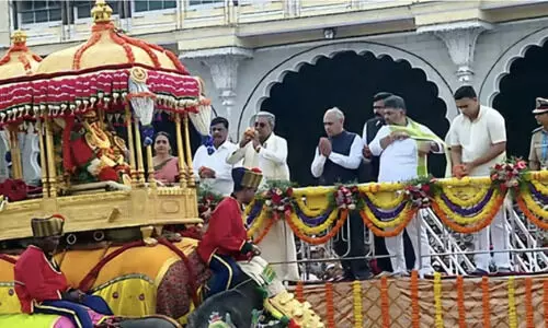 മൈ​സൂ​രു ദ​സ​റ​ക്ക് പ്രൗ​ഢ സ​മാ​പ്തി