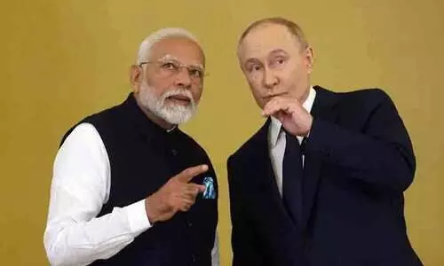 ഇന്ത്യ ആരുടെയും മുന്നിൽ തല കുനിക്കില്ല; റഷ്യൻ എണ്ണ വ്യാപാര ബന്ധത്തിൽ പിഴ താരിഫ് ചുമത്തിയ യു.എസ് നടപടിക്കെതിരെ ആഞ്ഞടിച്ച് പുടിൻ
