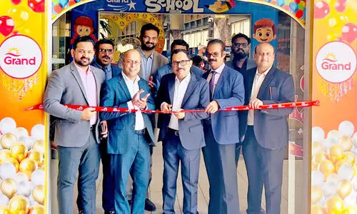 ഗ്രാ​ൻ​ഡ് മാ​ൾ ഏ​ഷ്യ​ൻ ടൗ​ൺ ഷോ​റൂം12ാം വാ​ർ​ഷി​കം