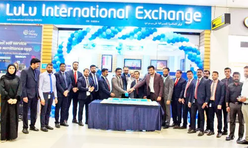 മാ​റ്റ​ത്തി​ന്‍റെ 12 വ​ർ​ഷ​ങ്ങ​ൾ; ലു​ലു എ​ക്സ്ചേ​ഞ്ച് ബ​ഹ്‌​റൈ​ൻ വാ​ർ​ഷി​കം ആ​ഘോ​ഷി​ച്ചു