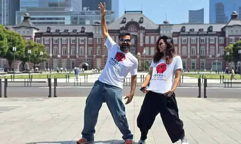 ചാക്കോച്ചാ കൊളാബ് റിക്വസ്റ്റ് വന്നാ? ജപ്പാൻ യാത്രയുടെ ചിത്രങ്ങൾ പങ്കുവെച്ച് മഞ്ജു വാര്യർ