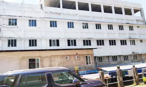 കോ​ന്നി താലൂക്ക് ആശുപത്രി നിർമാണം ഇഴയുന്നു