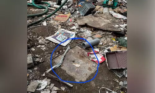 സംസ്ഥാന പാതയോരത്ത് അനുമതിയില്ലാത്ത മാലിന്യ ടാങ്കുകൾ അനവധി; പൊളിച്ച് നീക്കണമെന്ന ആവശ്യം ശക്തം സംസ്ഥാന പാതയോരത്ത് അനുമതിയില്ലാത്ത മാലിന്യ ടാങ്കുകൾ അനവധി; പൊളിച്ച് നീക്കണമെന്ന ആവശ്യം ശക്തം