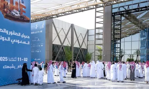 സൗ​ദി അ​ന്താ​രാ​ഷ്ട്ര ഫാ​ൽ​ക്ക​ൺ​സ് എ​ക്സി​ബി​ഷ​ന് തു​ട​ക്കം