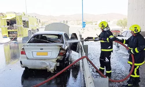 ഇ​സ്കി​യി​ൽ വാ​ഹ​ന​ത്തി​ന് തീ ​പി​ടി​ച്ചു