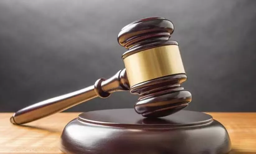 തട്ടിപ്പിനിരയായ യുവാവിന് നഷ്ടപരിഹാരം നല്കാന് കോടതി ഉത്തരവ് തട്ടിപ്പിനിരയായ യുവാവിന് നഷ്ടപരിഹാരം നല്കാന് കോടതി ഉത്തരവ്