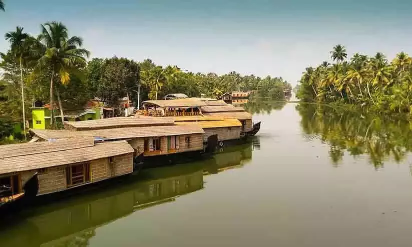 ഹൗസ്​ബോട്ടിലെ മാലിന്യസംസ്കരണം;​ പ്ലാന്‍റ്​ നിർമാണം​ തുടങ്ങി