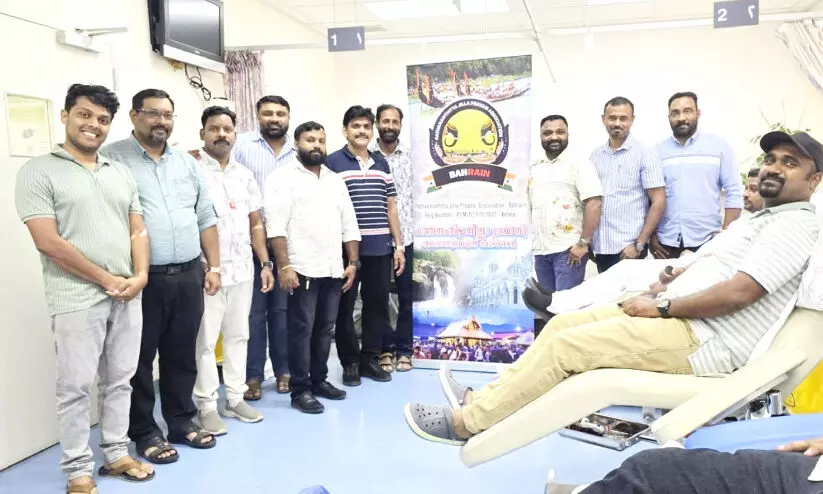 ര​ക്ത​ദാ​ന ക്യാ​മ്പ് സം​ഘ​ടി​പ്പി​ച്ച് പ​ത്ത​നം​തി​ട്ട പ്ര​വാ​സി അ​സോ​സി​യേ​ഷ​ൻ