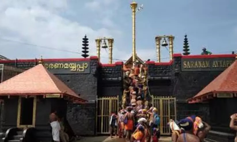 സ്വർണപ്പാളി വിവാദം; വിശ്വാസ ശോഭ കെട്ട് സർക്കാറും സി.പി.എമ്മും സ്വർണപ്പാളി വിവാദം; വിശ്വാസ ശോഭ കെട്ട് സർക്കാറും സി.പി.എമ്മും