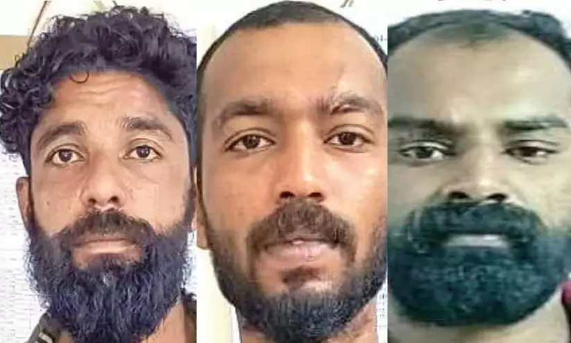 ലിഫ്റ്റ് ചോദിച്ച് ബൈക്കിൽ കയറി, വീട്ടിലേക്ക് കൂട്ടിക്കൊണ്ടുപോയി സ്വർണവും പണവും കവർന്നു; ക്ലൈമാക്സിൽ പ്രതികൾ തമ്മിൽ തല്ലി, ഇര ഓടി രക്ഷപ്പെട്ടു, മൂന്ന് പേർ പിടിയിൽ