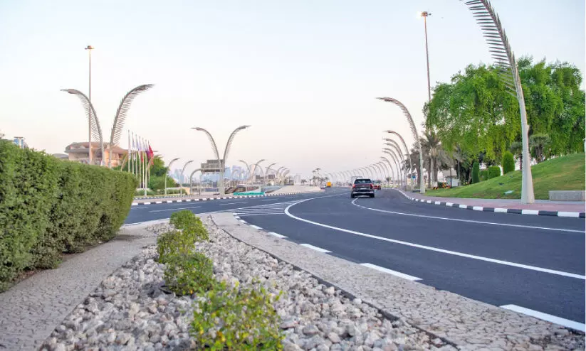 കോർണിഷ് സ്ട്രീറ്റ് റോഡ് നവീകരണം; ആദ്യഘട്ടം പൂർത്തിയായി കോർണിഷ് സ്ട്രീറ്റ് റോഡ് നവീകരണം; ആദ്യഘട്ടം പൂർത്തിയായി