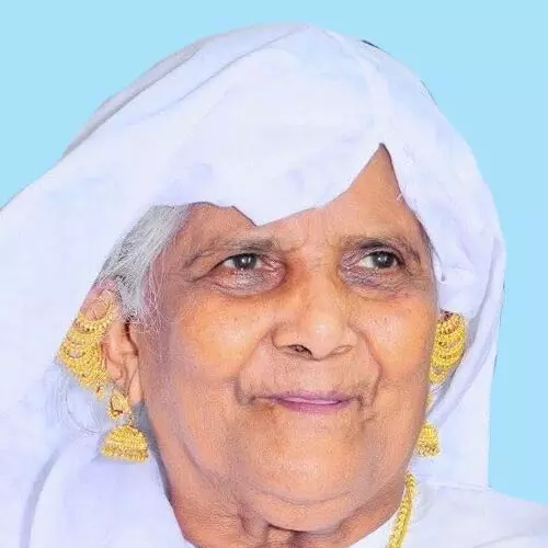 മൈ​മൂ​ന​ത്ത് ഹ​ജ്ജു​മ്മ