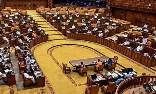 ചാൻസലറുടെയും വി.സിമാരുടെയും അധികാരം വെട്ടൽ: വിവാദ ബില്ലുകൾ ഇന്ന്​ സഭയിൽ