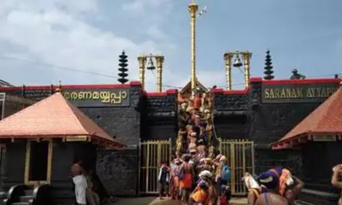 സ്വർണപ്പാളി വിവാദം; വിശ്വാസ ശോഭ കെട്ട്​ സർക്കാറും സി.പി.എമ്മും