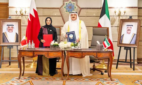 ധാ​ര​ണ​പ​ത്ര​ത്തി​ൽ ഒ​പ്പു​വെ​ച്ചു; ആ​രോ​ഗ്യ സ​ഹ​ക​ര​ണം മെ​ച്ച​പ്പെ​ടു​ത്താ​ൻ കു​വൈ​ത്തും ബ​ഹ്റൈ​നും