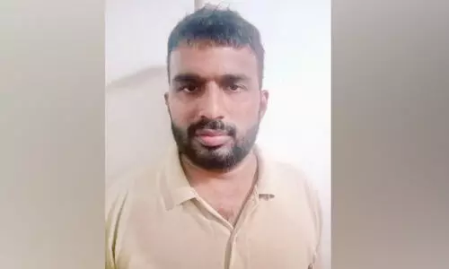 ഫേസ്ബുക്ക് വഴി പരിചയം; വീട്ടമ്മയെ സ്വർണം വാങ്ങി കബളിപ്പിച്ച പ്രതി അറസ്റ്റിൽ