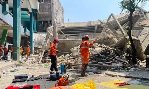 ഇന്തോനേഷ‍്യ സ്കൂ​ൾ കെ​ട്ടി​ട​ത്തി​ലെ പ്രാ​ർ​ഥ​നാ​ഹാ​ൾ ത​ക​ർ​ന്ന് അ​പ​ക​ടം; മ​ര​ണം 49 ആ​യി