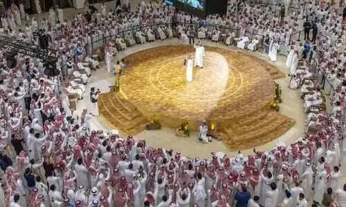 Falconry exhibition,Saudi falconry event,Hunting expo Saudi Arabia,Falconry culture,Falconry and hunting fair,സൗദി അറേബ്യ,ഫാൽക്കൺ മേള,ജിദ്ദ