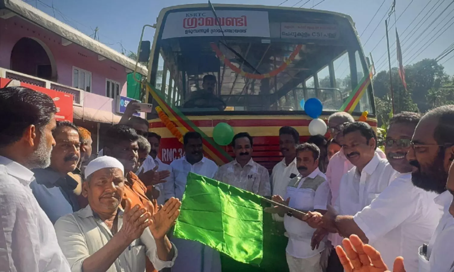 ഉടുമ്പന്നൂരിൽ ഗ്രാമവണ്ടിക്ക്​ ഡബ്​ൾ ബെൽ