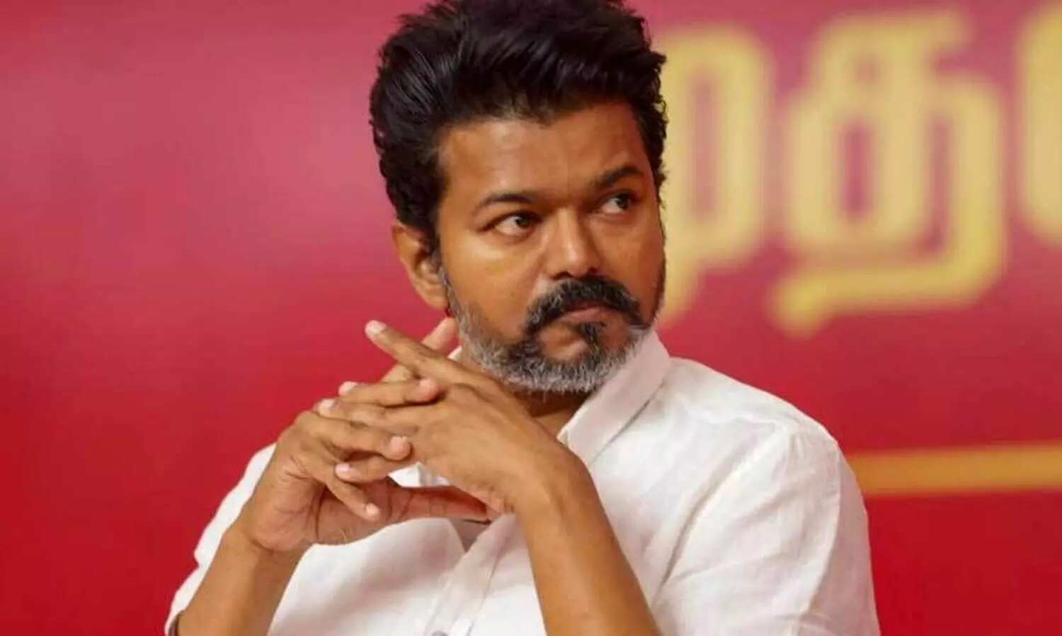 നിങ്ങൾക്കൊപ്പമുണ്ട്, നിങ്ങൾക്ക് വേണ്ടി എന്നും നിലകൊള്ളും; കരൂർ ദുരന്തബാധിതരുടെ കുടുംബാംഗങ്ങളോട് വിഡിയോകോളിൽ സംസാരിച്ച് വിജയ്