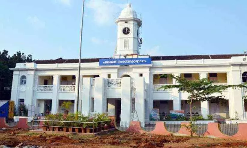 ന​ഗ​ര​സ​ഭ​ക്ക് സ്വ​കാ​ര്യ സ്ഥാ​പ​ന​ങ്ങ​ളുടെ വാ​ട​ക കു​ടി​ശ്ശി​ക​ കോ​ടി​ക​ൾ