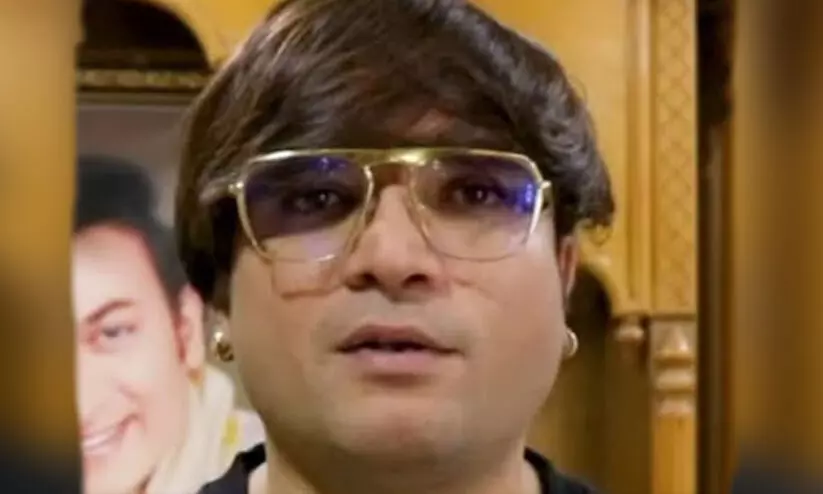 സിനിമയിൽ അഭിനയിക്കാനെത്തിയ നടിയെ ലൈംഗികമായി പീഡിപ്പിച്ചു; സംവിധായകൻ ഹേമന്ത് കുമാർ അറസ്റ്റിൽ സിനിമയിൽ അഭിനയിക്കാനെത്തിയ നടിയെ ലൈംഗികമായി പീഡിപ്പിച്ചു; സംവിധായകൻ ഹേമന്ത് കുമാർ അറസ്റ്റിൽ